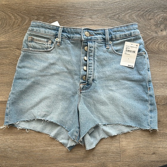 NWT Good American Denim Shorts - Picture 1 of 6